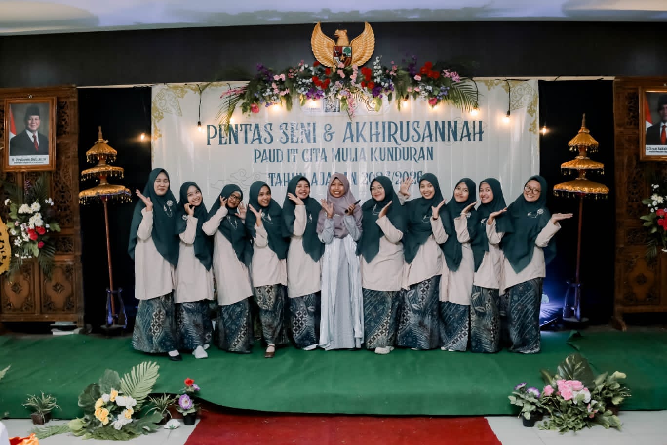 Kegiatan bersama siswa dan keluarga PAUD Harapan Mulia